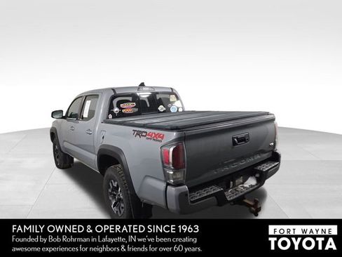 Used 2021 Toyota Tacoma TRD Off-Road w/ TRD Premium Off Road Package image 9