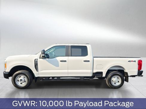 Used 2023 Ford F250 XL AWD/4WD image 3