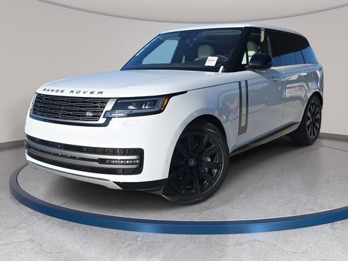 New 2025 Land Rover Range Rover SE image 1