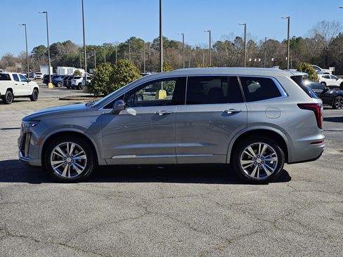 Used 2023 Cadillac XT6 Premium Luxury image 14