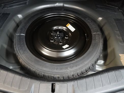 Used 2019 Ford Fusion SE image 10