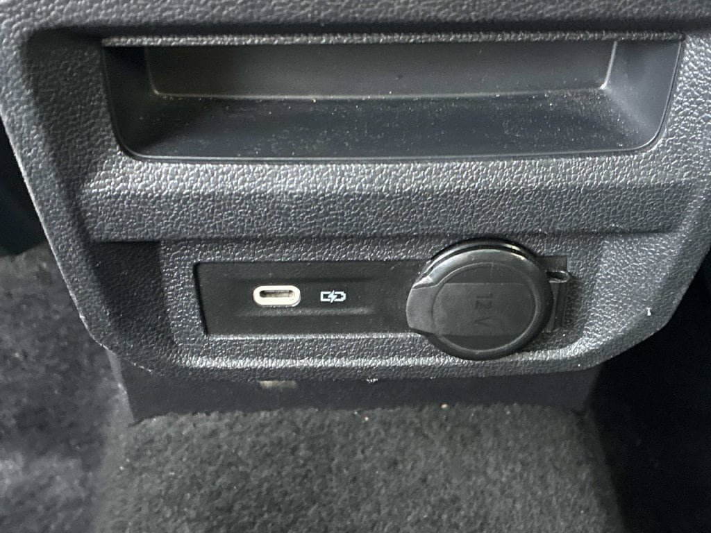Used 2024 Volkswagen Tiguan SE FWD image 18