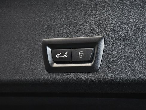 Used 2025 BMW XM image 92