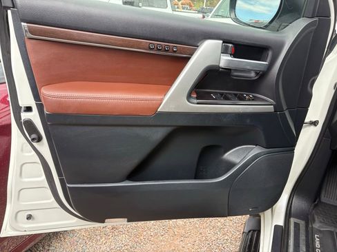 Used 2020 Toyota Land Cruiser AWD/4WD image 13