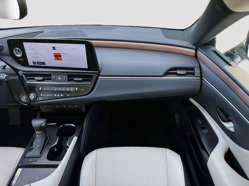 Used 2025 Lexus ES 350 w/ Premium Package FWD image 18