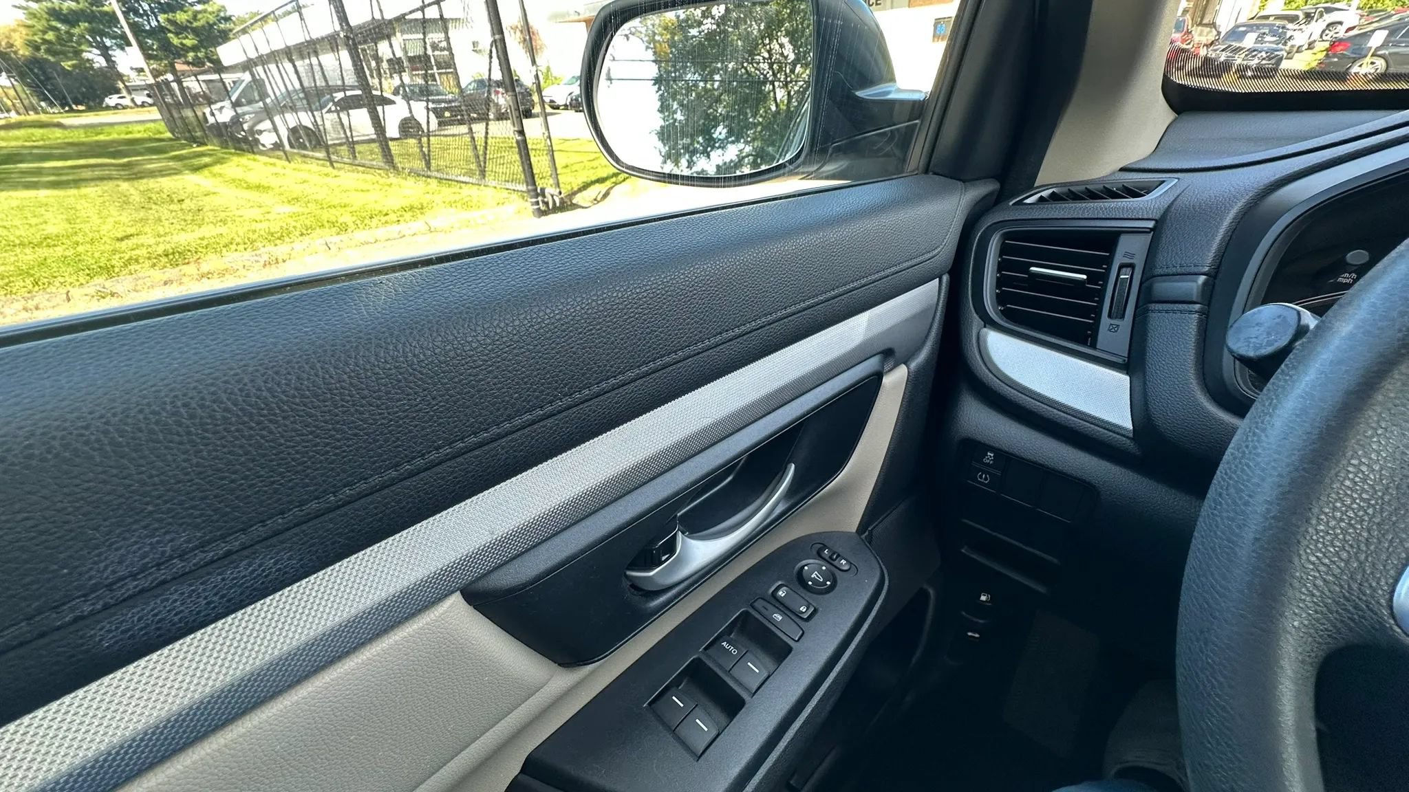 Used 2018 Honda CR-V LX image 18