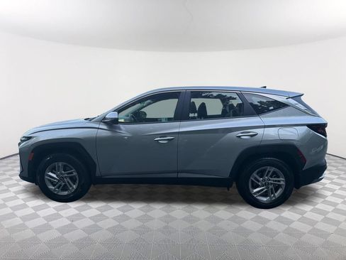 Used 2025 Hyundai Tucson SE FWD image 8