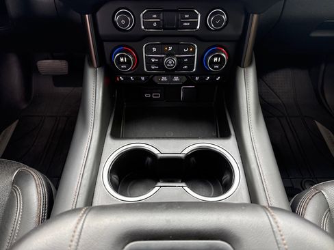 Used 2021 Chevrolet Suburban High Country image 15