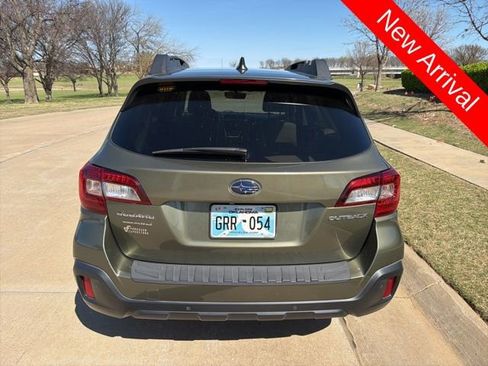 Used 2018 Subaru Outback 2.5i Limited image 4
