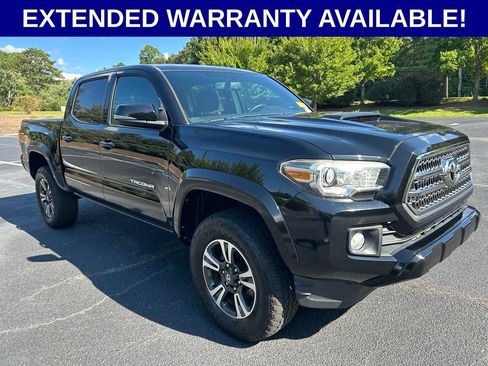 Used 2016 Toyota Tacoma TRD Sport w/ Premium & Technology Package RWD image 13