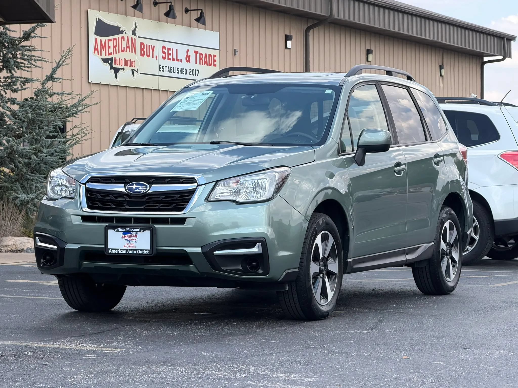 Used 2018 Subaru Forester 2.5i Premium w/ All-Weather Package AWD/4WD image 5