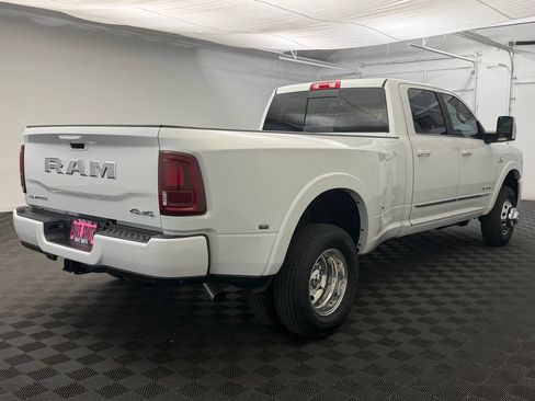 Used 2026 RAM 3500 Limited w/ Cold Weather Group AWD/4WD image 9