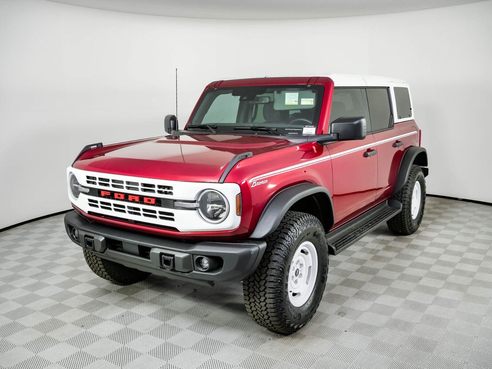 Used 2025 Ford Bronco Heritage Edition AWD/4WD image 1