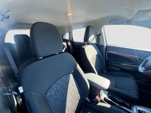 Used 2025 Mitsubishi Outlander Sport ES image 27