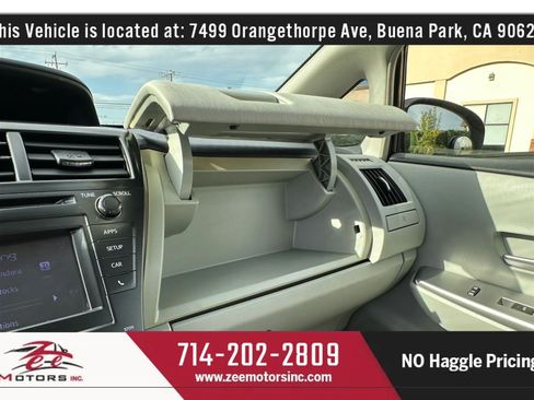 Used 2013 Toyota Prius V Three FWD image 29