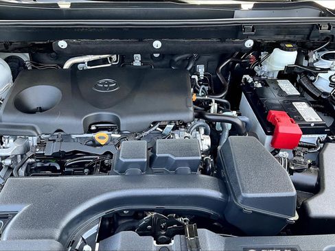 Used 2024 Toyota RAV4 LE image 10