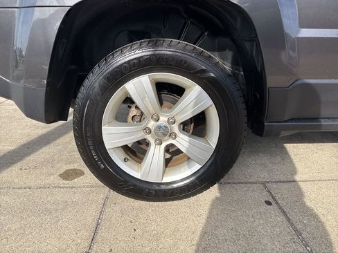 Used 2017 Jeep Patriot Latitude image 26