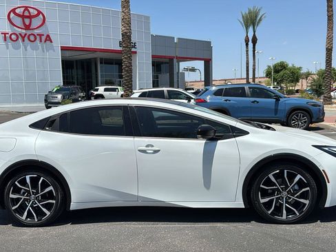 Used 2025 Toyota Prius Plug-In Hybrid w/ Limited Premium Package FWD image 10