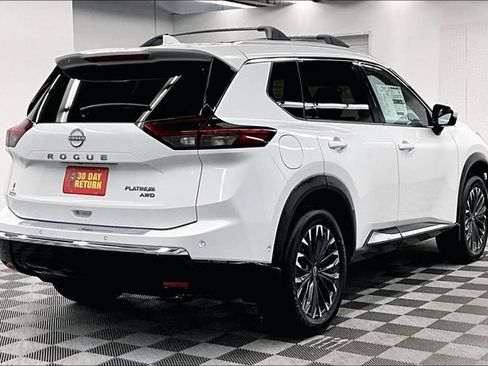 New 2025 Nissan Rogue Platinum AWD/4WD image 17