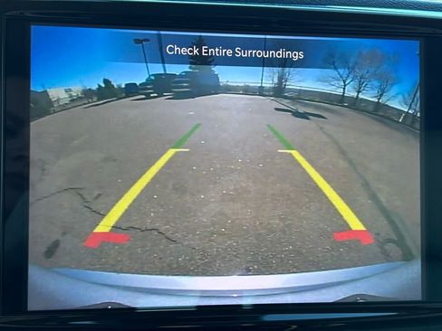 Used 2021 Chrysler Pacifica Touring-L image 14