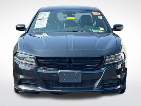 Used 2021 Dodge Charger SXT w/ Leather Interior Group RWD image 3
