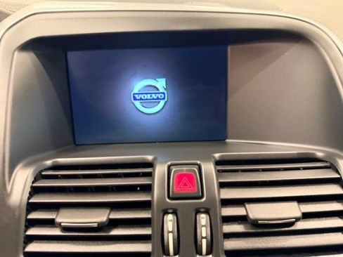 Used 2015 Volvo XC60 T6 Platinum FWD image 35