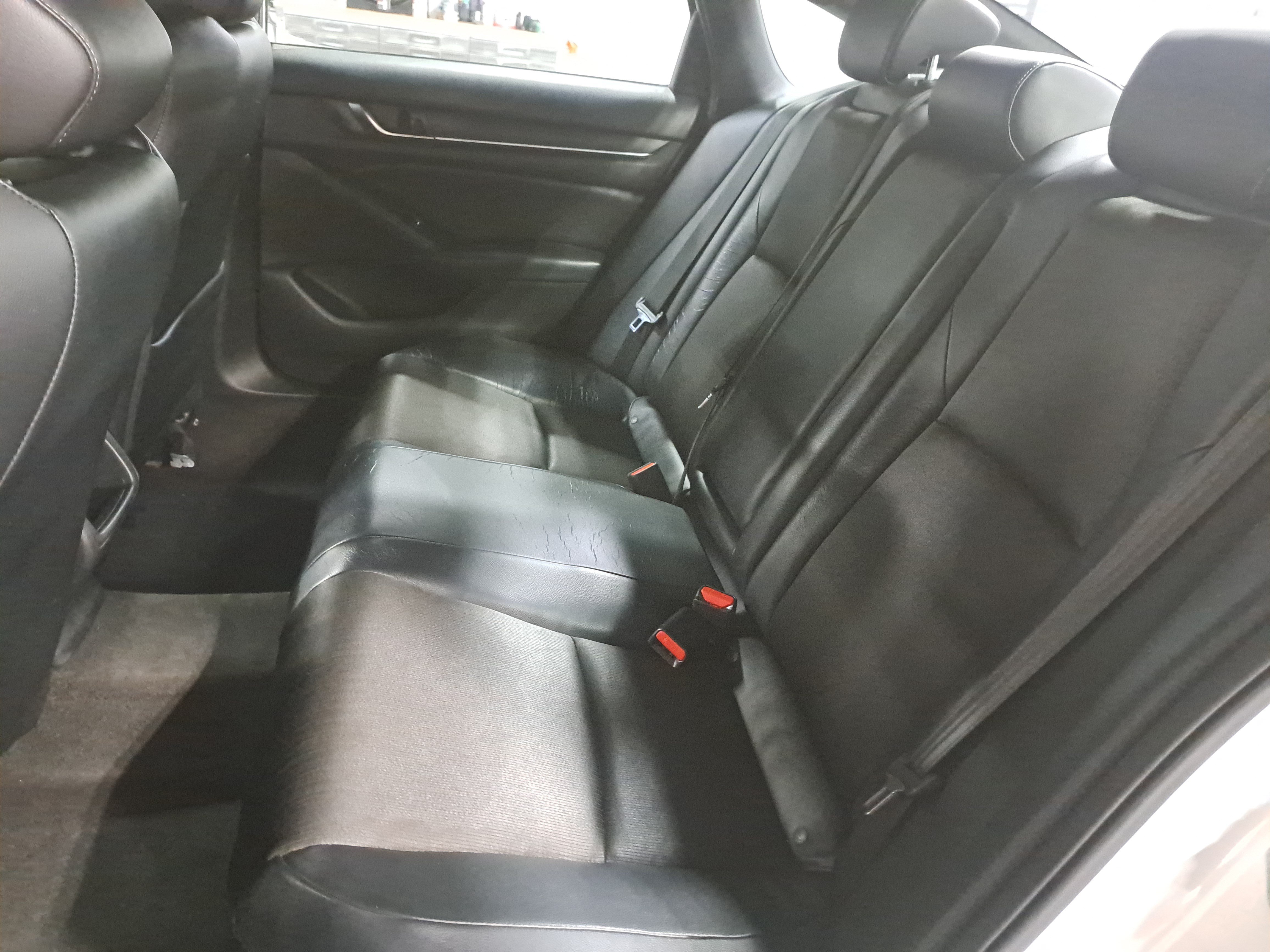 Used 2018 Honda Accord Sport image 13
