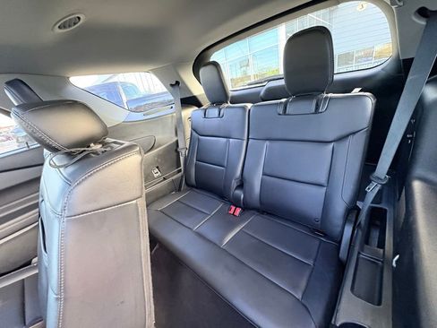 Used 2024 Ford Explorer XLT w/ Equipment Group 202A image 12