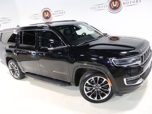 Used 2023 Jeep Wagoneer L Series II w/ Premium Group I AWD/4WD image 71