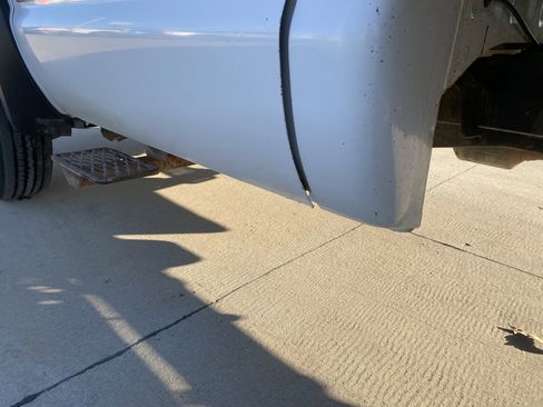 Used 2006 Ford F450 2WD Regular Cab Super Duty image 10