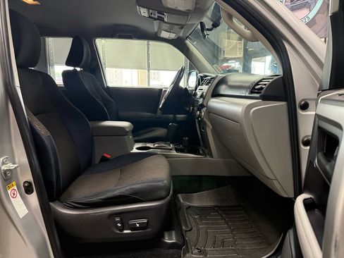 Used 2012 Toyota 4Runner SR5 AWD/4WD image 19
