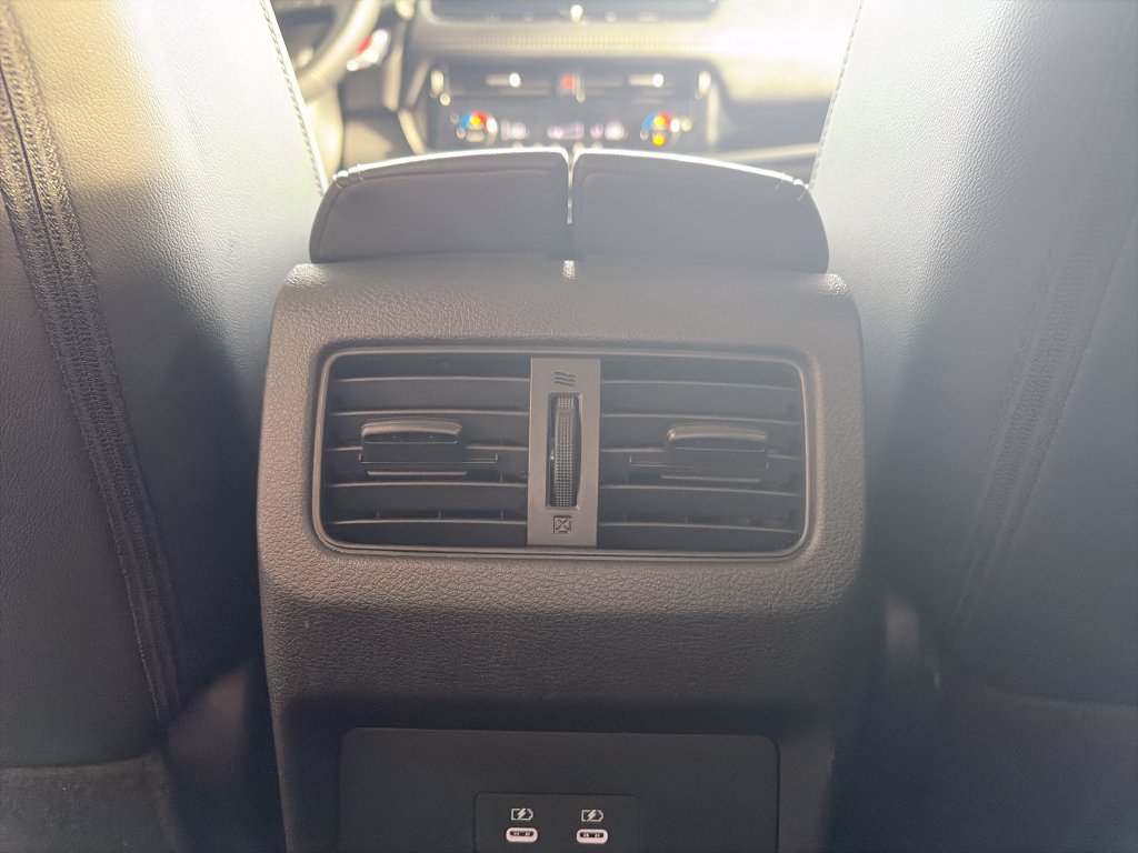 Used 2026 Nissan Rogue SL AWD/4WD image 33