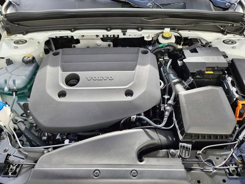 New 2026 Volvo XC40 B5 Plus w/ Protection Package Premier image 20