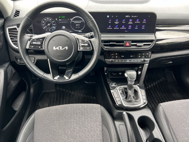Used 2024 Kia Seltos S FWD image 2