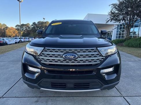 Used 2022 Ford Explorer Limited w/ Equipment Group 301A image 2