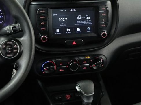 Used 2021 Kia Soul S image 16