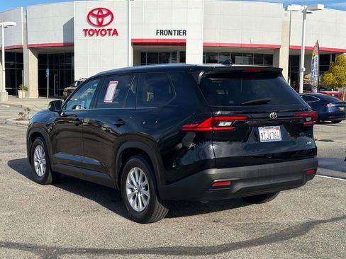 Certified 2025 Toyota Grand Highlander FWD image 5