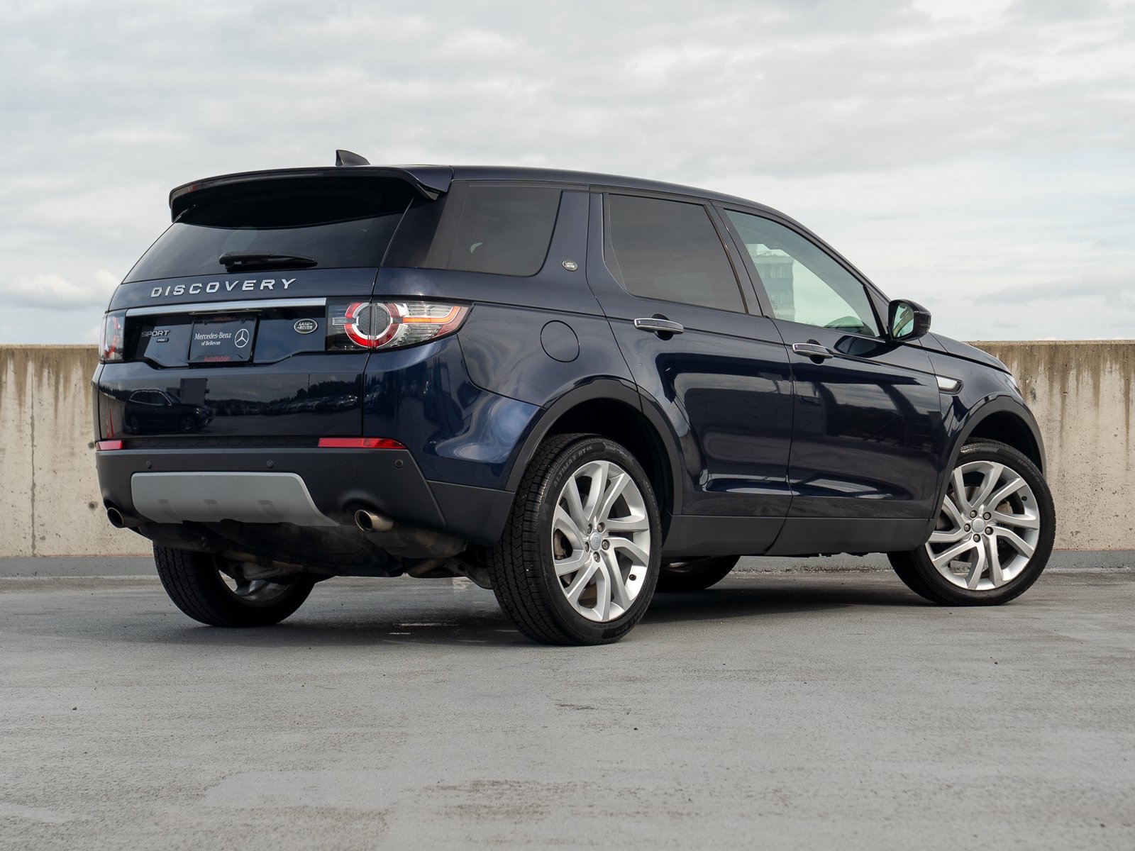 Used 2019 Land Rover Discovery Sport HSE Luxury AWD/4WD image 5
