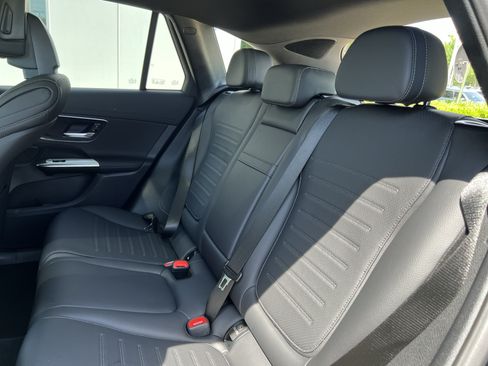 Certified 2026 Mercedes-Benz GLC 300 4MATIC image 33