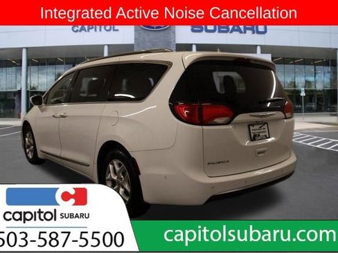 Used 2020 Chrysler Pacifica Touring-L w/ Tire & Wheel Group image 6