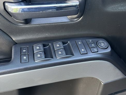 Used 2018 Chevrolet Silverado 1500 LTZ Z71 image 19