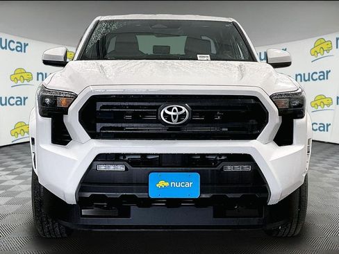 Used 2025 Toyota Tacoma SR5 AWD/4WD image 2