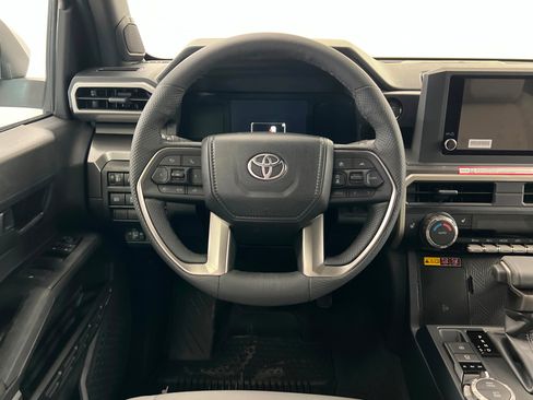 Used 2025 Toyota Tacoma SR5 AWD/4WD image 12