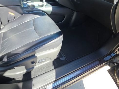 Used 2020 Nissan Pathfinder SL AWD/4WD image 13