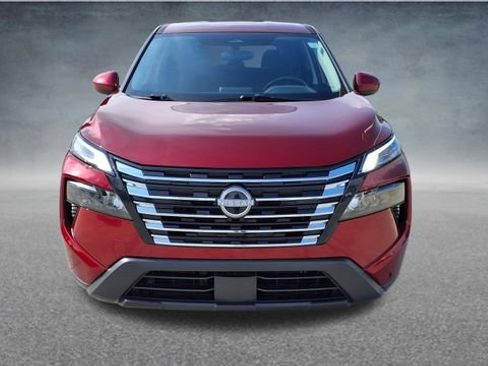 Used 2025 Nissan Rogue SV AWD/4WD image 2