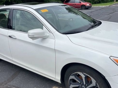 Used 2017 Honda Accord EX-L image 13