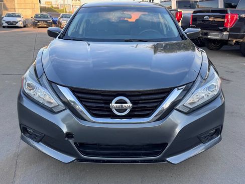 Used 2018 Nissan Altima 2.5 SV FWD image 2