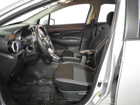 Certified 2025 Nissan Versa SV w/ Trunk Package FWD image 11
