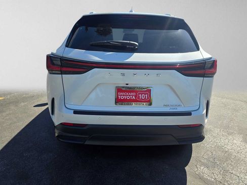 Used 2025 Lexus NX 350h AWD w/ Accessory Package (2T) image 4