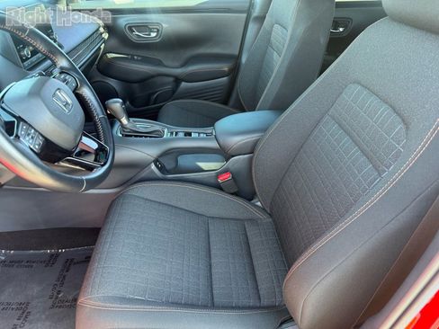 Certified 2025 Honda HR-V Sport image 14